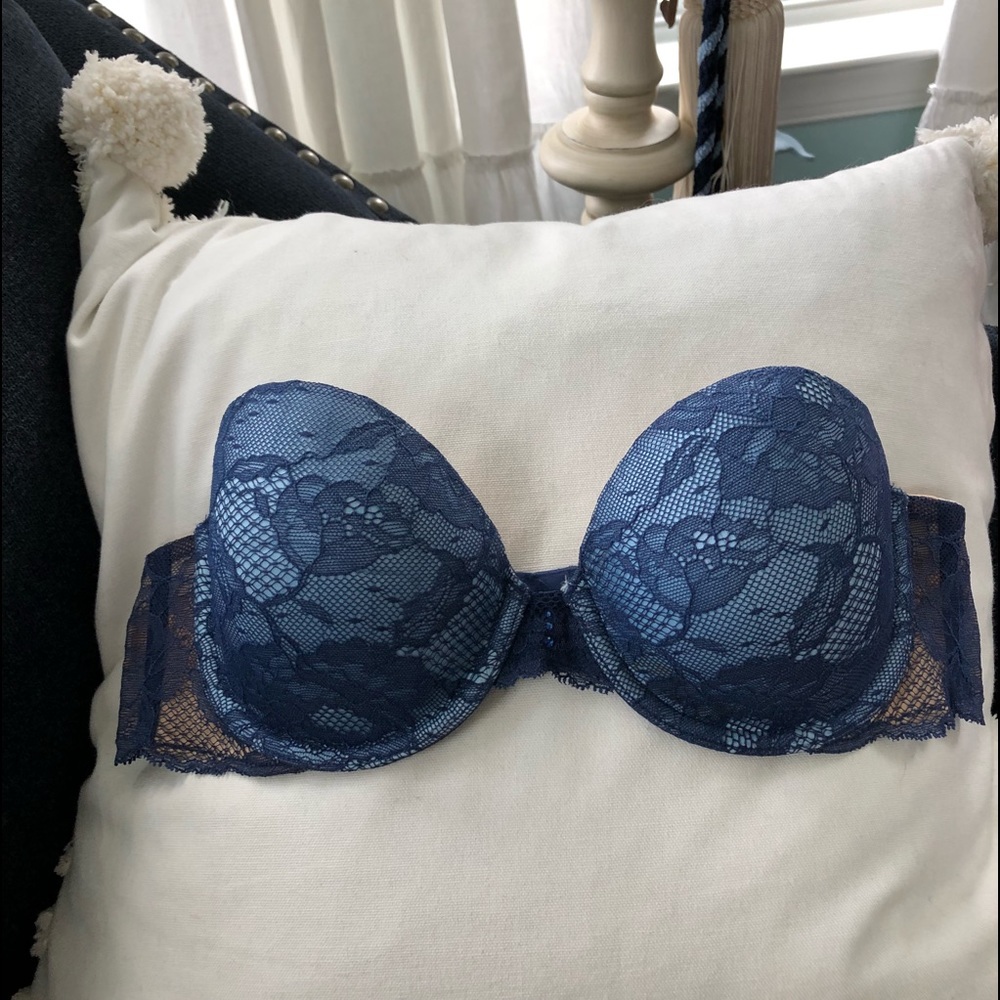 Strapless Victoria Secret lace bra